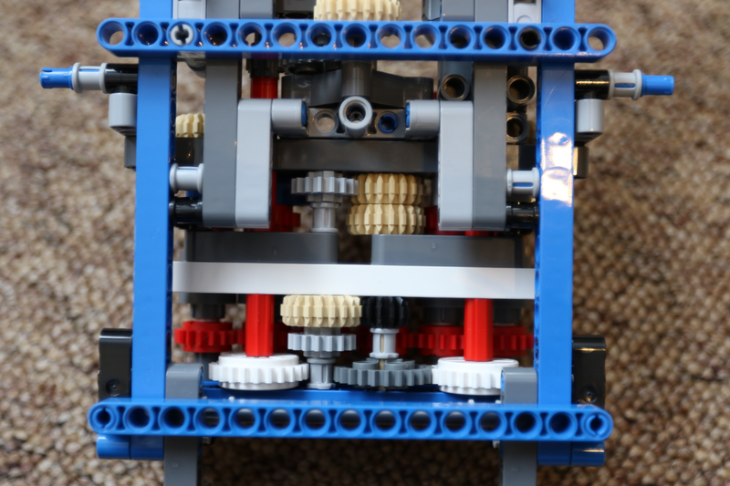 Illustration for article titled Lego Technic Crawler Crane: The Oppo Review